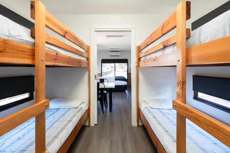 Adelaide Caravan Park - Aspen Holiday Parks Zimmer foto